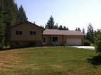 $1200 / 4br - 2400ft² - Quiet but Close