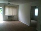 $790 / 1br - One level duplex (South Superior) 1br bedroom