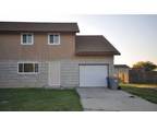 $795 / 3br - 1104ft² - Adorable 3 Bed 1.5 Bath Duplex with 1 Car Garage