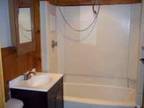 $750 / 1br - Bright 1 bedroom with porch (Worcester-Northridge St) 1br bedroom