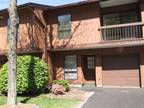 Wonderful 2 br Townhome with Spacious Design