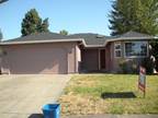 $900 / 3br - 2 bathroom house. 2-car garage. Fenced. (SE Salem) (map) 3br