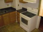 $650 / 1br - 700ft² - Sunny One Bedroom Victorian (Gray St.