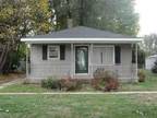 $525 / 2br - Two bedroom home w/two car garage available for rent!