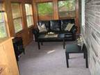 $850 / 2br - Country setting with garage, fireplace, appliances (South