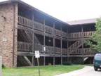 $545 / 2br - 850ft² - Fireplace! Cat ok. Large eat-in Kitchen.