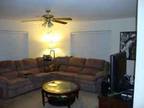 $835 / 2br - Duplex with 3 bedrooms, 2 baths, 1 car garage with fenced backyard
