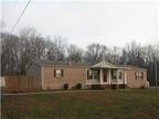 $1100 / 3br - 1888ft² - 3 Bedroom house on 2 acres in Rossview School District