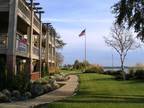 $1795 / 2br - 1500ft² - Furnished Waterfront Condo (Blaine) 2br bedroom