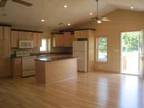 $850 / 3br - Large, Beautiful Apartment in Maquoketa AVAIL NOW!