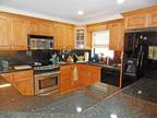 $798 / 3br - Downtown Home