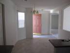 $1150 / 3br - 1600ft² - Newer 3 bedroom 2 bath with den (Porterville) (map) 3br