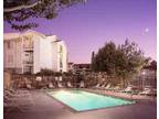 $ / 2br - 1100ft² - 3bed/2bath Conveniently Located near Public Transit in