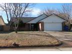 $900 / 3br - 2 Bath Brick Home with 2 Car Garage (715 Tower Park) 3br bedroom
