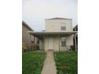 $555 / 2br - Upstairs apartment (2425 1/2 1st Ave, Huntington) 2br bedroom