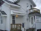 $650 / 2br - 900ft² - 2 bedroom south side upper (Holland - Southside) 2br