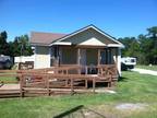 $525 / 1br - Detached One Bedroom For Rent