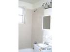 Studio - Situated in an historic. Street parking!