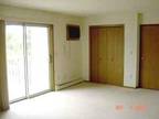 $625 / 2br - INCLUDES HEAT/WATER, attached Garage w/private entry