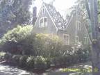 $2750 / 6br - Large 6 Bedrooms with lounge (Downtown/campus) (map) 6br bedroom