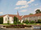 Townhouse in quiet area, spacious with big kitchen