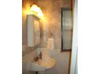 $725 / 1br - 300ft² - GorgeousGorgeous Fully Outfitted Studio All Utils