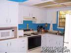 $795 / 2br - Close to UF 2 bedroom 2 bath with garage ( S.W.