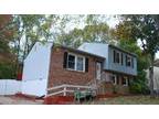 $1450 / 4br - single family detached - Fenced in Back Yard (fredericksburg