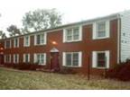 $658 / 2br - 842 W. Moss Ave., Peoria, IL 61606 (One block west of University