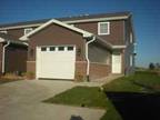 $1200 / 3br - Luxury Townhouse (Peosta (Dubuque)) 3br bedroom