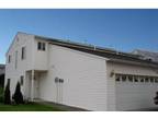 $1155 / 3br - townhouse, 3 bed, 2.5 bath, garage, fireplace, deck