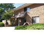 $795 / 2br - 950ft² - Great location, tons of space, and heat is included!