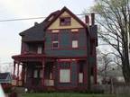 $525 / 1br - Downtown / Duplex Upstairs (410 Washington Ave.) (map) 1br bedroom
