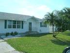 Spring/Summer Rental. Pool Home on Canal with boat lift...Nice!