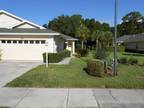 Beautiful Villa in the awesome community of Oak Forest!