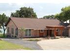 $1300 / 3br - 2600ft² - F1 Rental, Luxury Lakefront Home