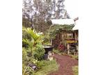Chic Eco Yurt Home in Pahoa, Hawaii