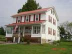3br - renovated farmhouse for family (ski resorts somerset co.) 3br bedroom