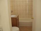 $1375 / 1br - 700ft² - Hardwood, granite eat in gas kit, tiled bath
