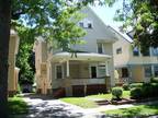 $850 / 1br - Monroe area - entire downstairs of house - free laundry (Rochester