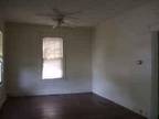 $795 / 4br - 1600ft² - 1BA Park-like Yard! (Broad Rock) 4br bedroom
