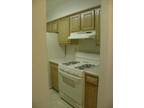 $585 / 2br - 823ft² - Twyckenham Apartments (3200 Quarry Dr.