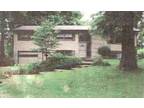 $ / 5br - ft² - Large Home in Park Ridge (3651 Longview Ave.) 5br bedroom
