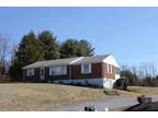 $660 / 3br - Newly Updated 3 bedroom 2 bath Apartment in Home (Lynchburg