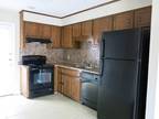$600 / 2br - 830ft² - Beautiful Stadium Walk Condo #27