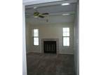 $775 / 2br - 980ft² - Spacious 2 bedroom 1 1/2 bath (Only one left for