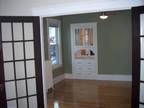 $1200 / 3br - Spacious, Restored, 1st Floor, Hardwoods, Quiet St