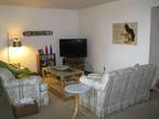 $625 / 2br - Lower Lakefront Apartment - Heat/Water Included - Three Months Free
