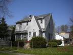 $650 / 3br - 3 bd house For Rent, garage and bsmt! (1403 S.