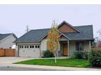 Beautiful Veneta Home!